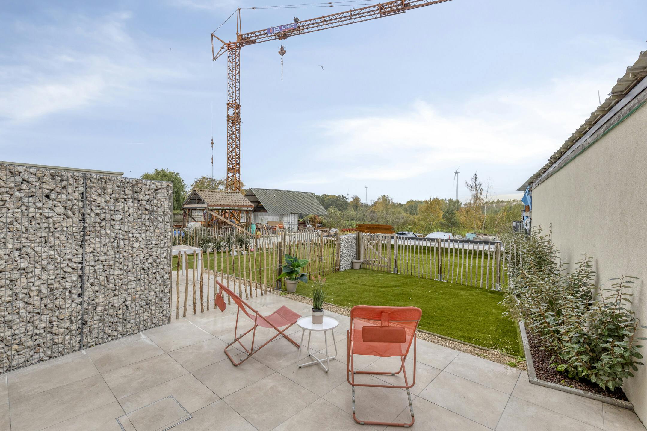 Instapklare nieuwbouwwoning met 3 slaapkamers en zwemvijver foto 14