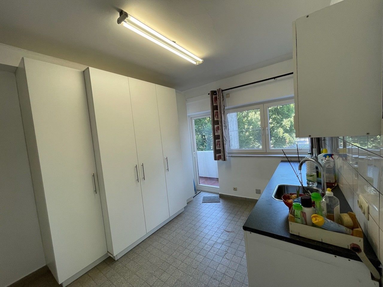 Genk, Jan Habexlaan 17 bus 14: Lichtrijk en ruim appartement met 1 slaapkamer, 2 terrassen en autostaanplaats – vlakbij het centrum van Genk! foto 13