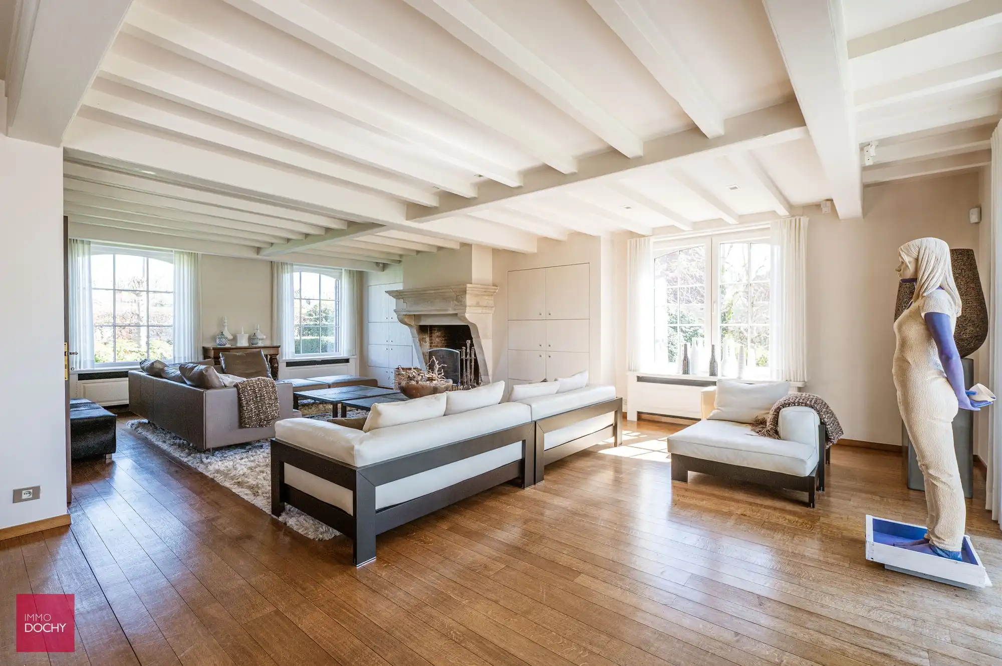 Instapklare ruime villa met grote garage en bijgebouw foto 12