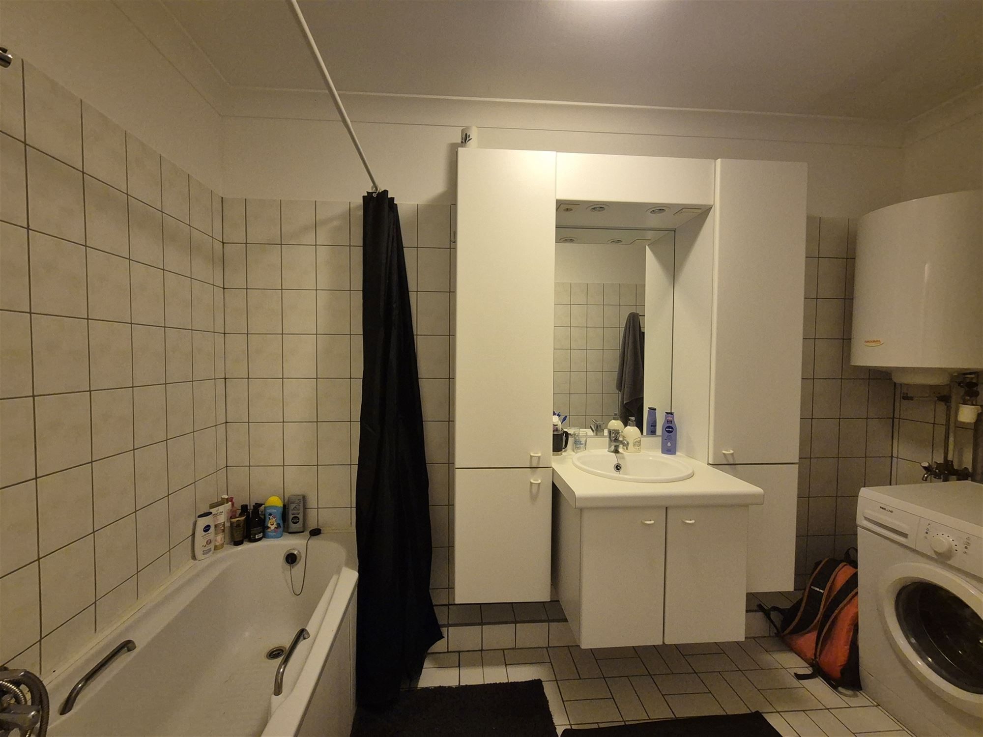 Centraal gelegen appartement met 2 slaapkamers. foto 14