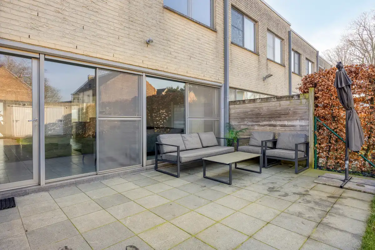 Trendy woning met dubbele garage foto 18