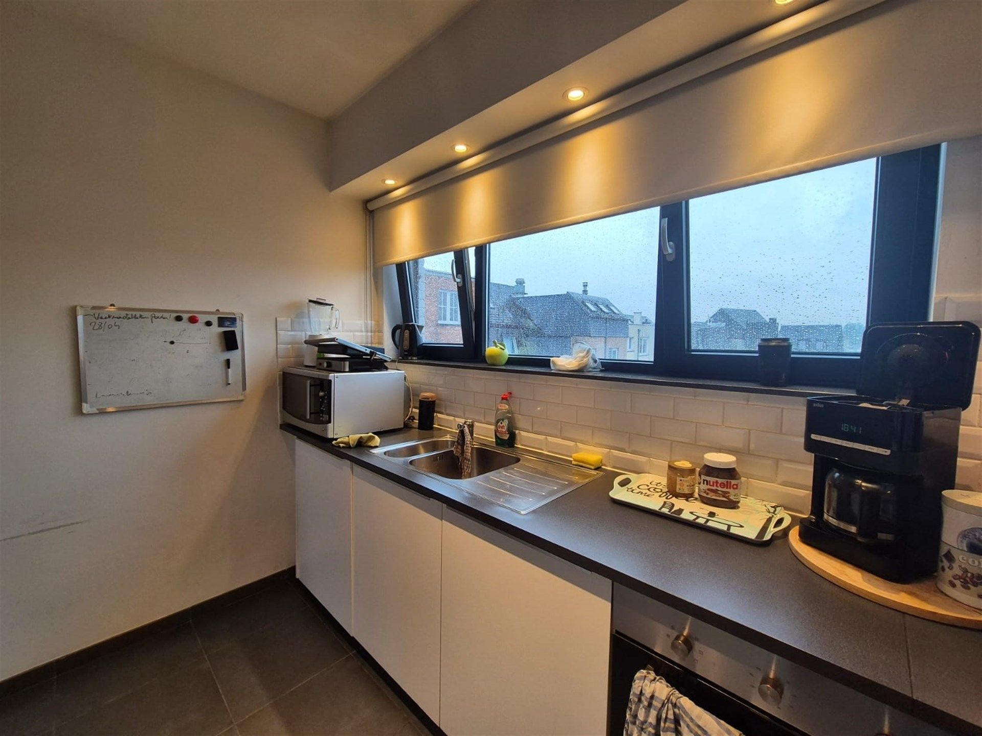 Gunstig gelegen 2 slaapkamer appartement. foto 9