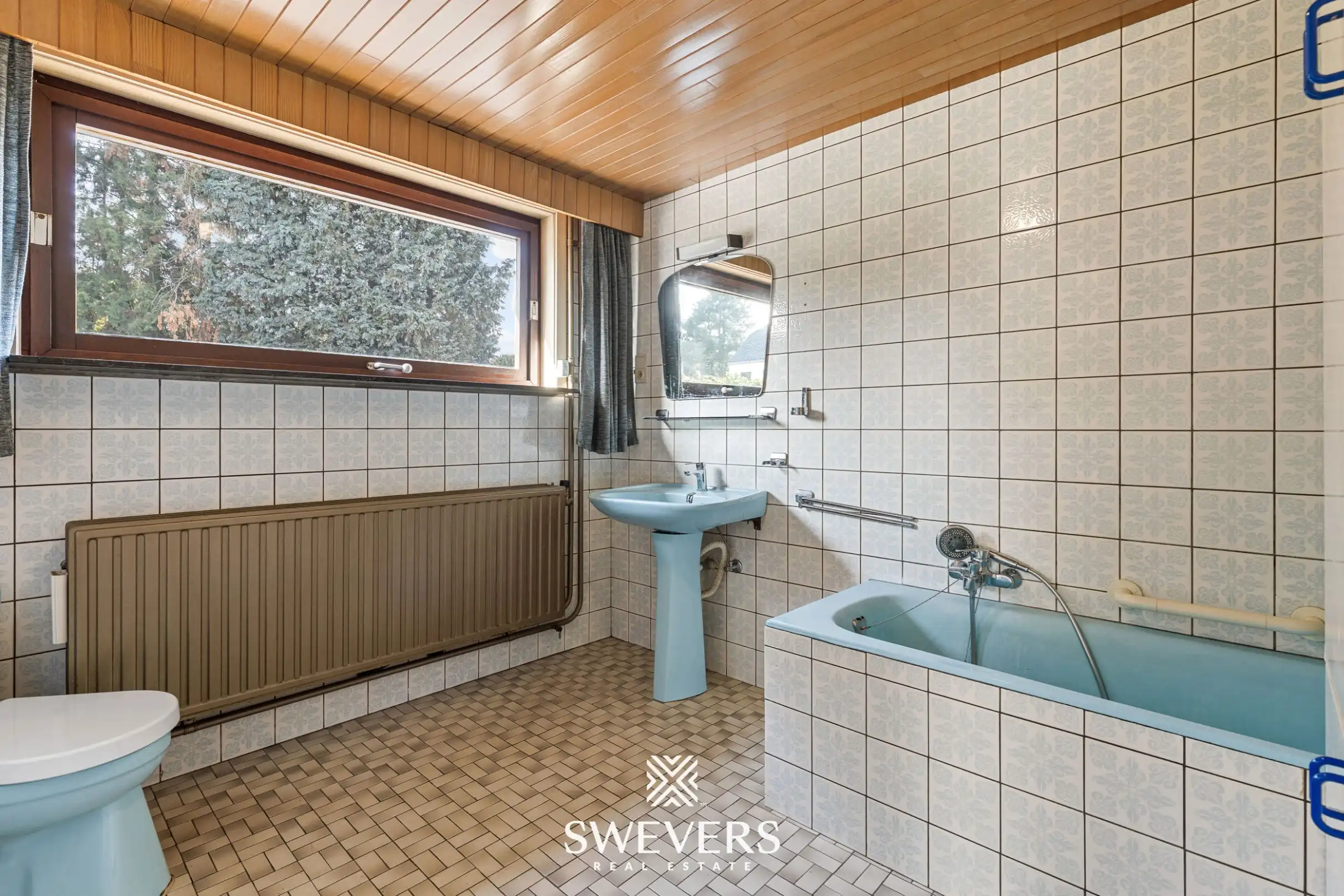 Ruime te renoveren woning op zonnig (ZW) perceel van 12a 33ca in het centrale Lummen foto 13