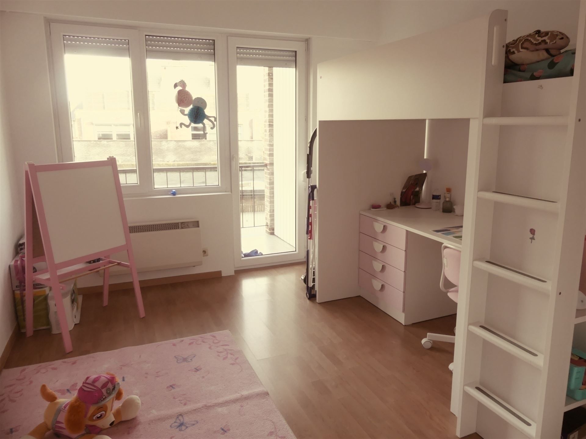 Ruim en instapklaar appartement nabij het centrum! foto 6