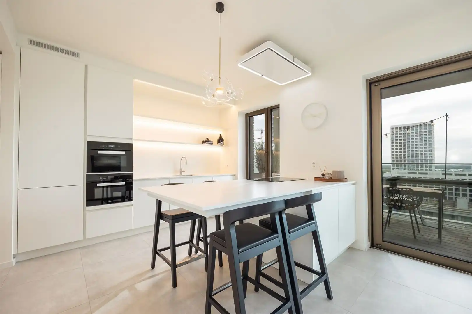 Scheldezicht app met XXL-terras foto 2