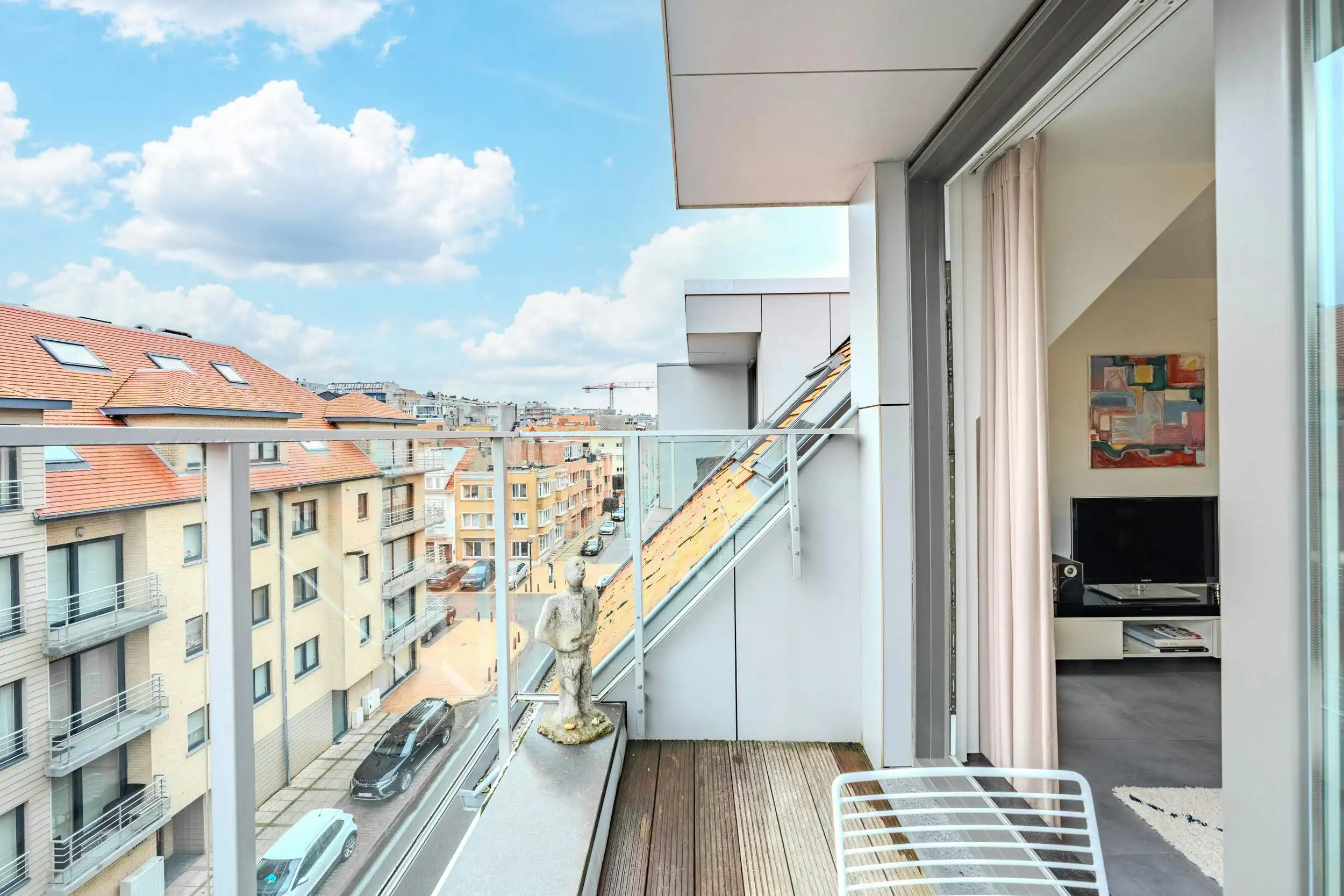 Instapklaar appartement vlak achter de vernieuwde Zeedijk! foto 3