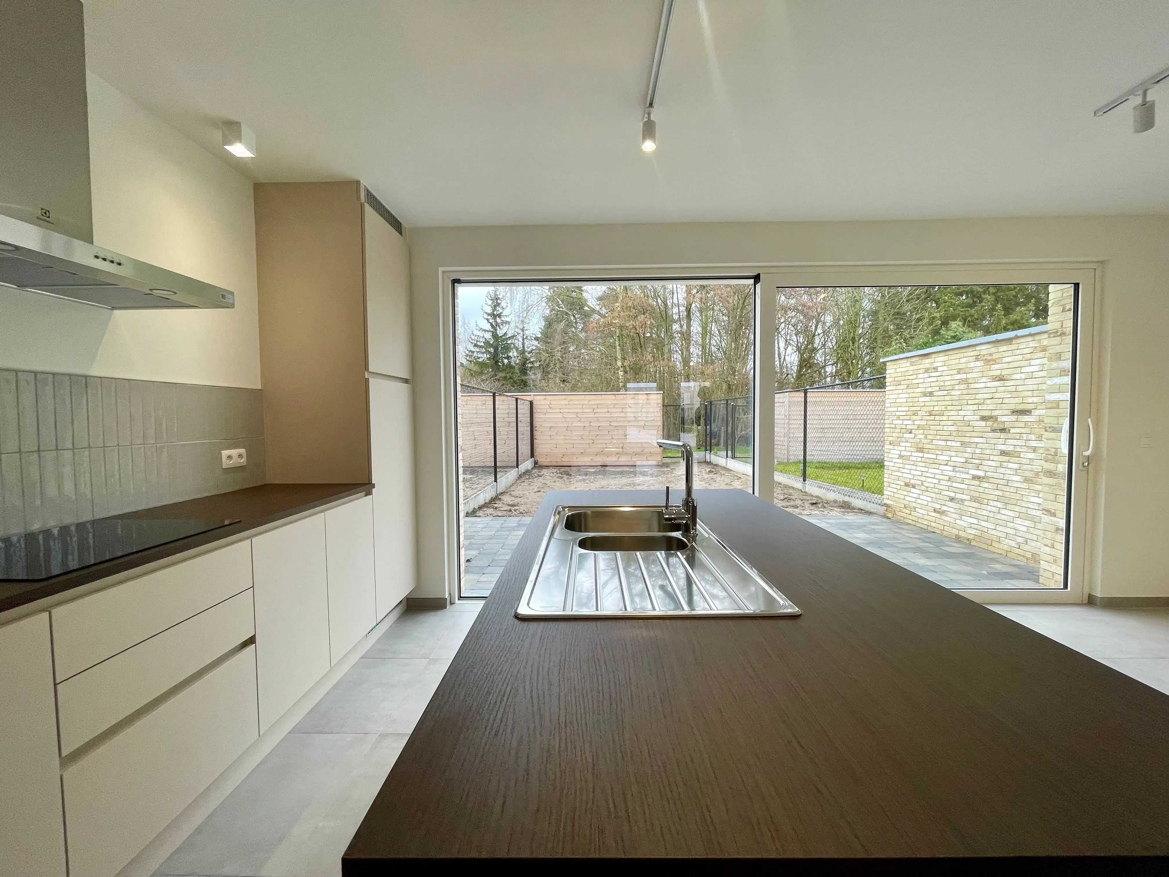 Nieuwbouwwoning in een levendige buurt dichtbij Gent foto 5