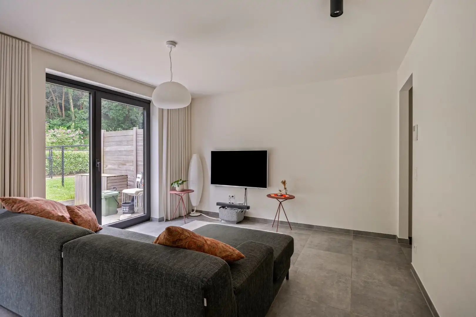 Ruim appartement met 2 slaapkamers en tuin + autostaanplaats vlakbij autostrade - EPC 68 kWh/m²  foto 8