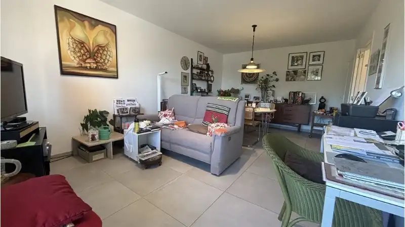 Gerenoveerde SERVICEFLAT met TERRAS en STANDPLAATS te koop in Assebroek Brugge foto 3