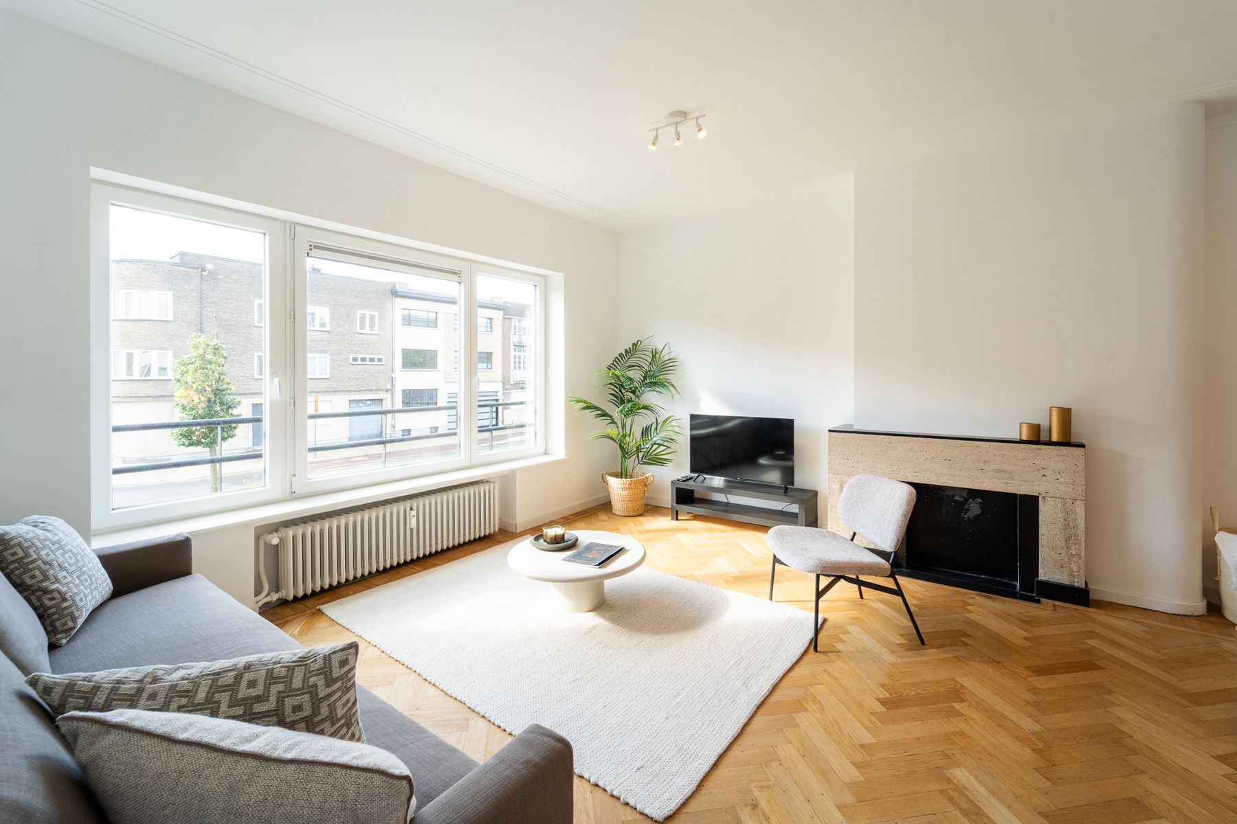 Charmant 2slpk-appartement met behoud van art-deco elementen foto {{pictureIndex}}