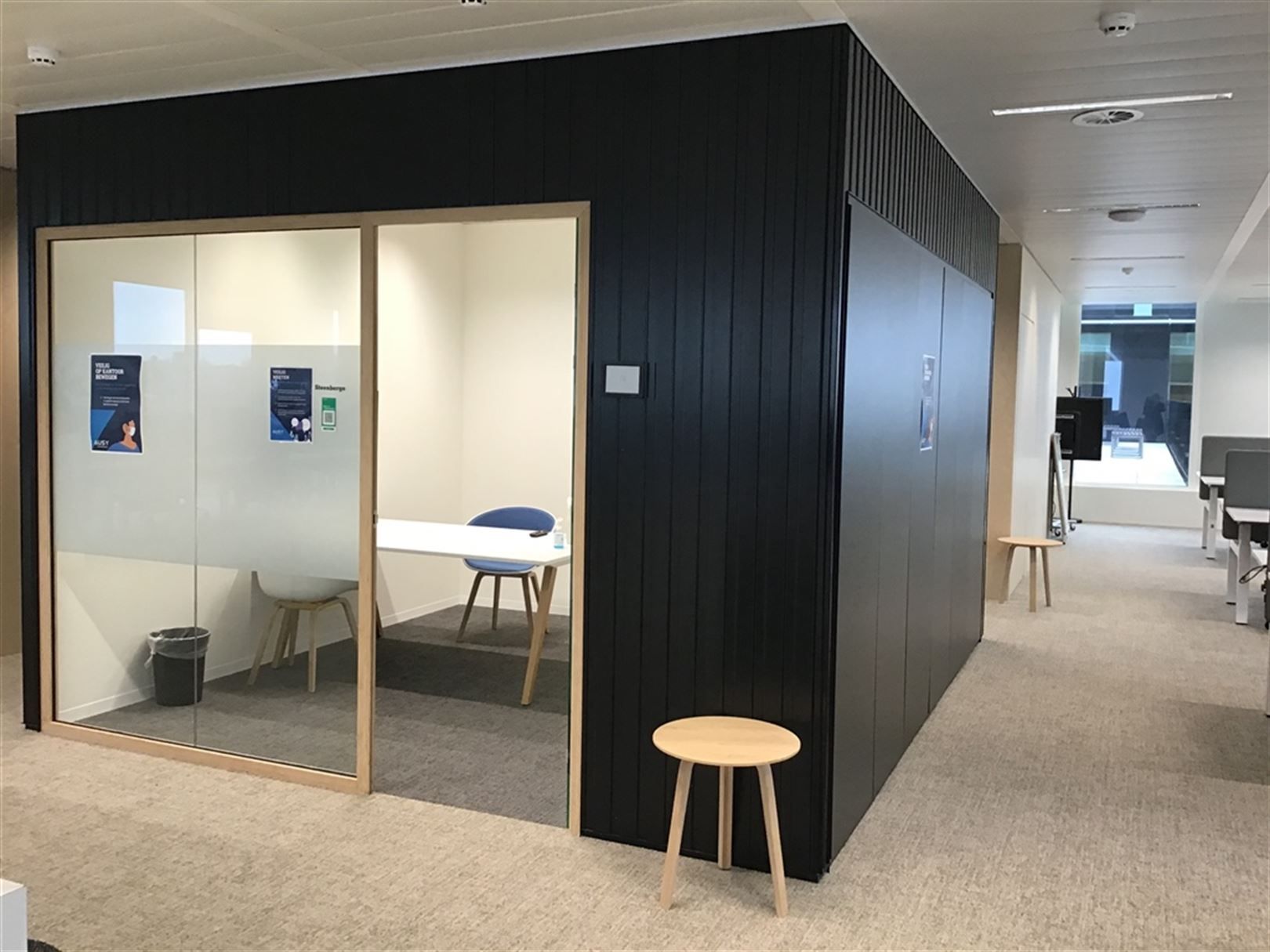 Gemeubelde kantoren in stijlvol gebouw langs The Loop foto 9