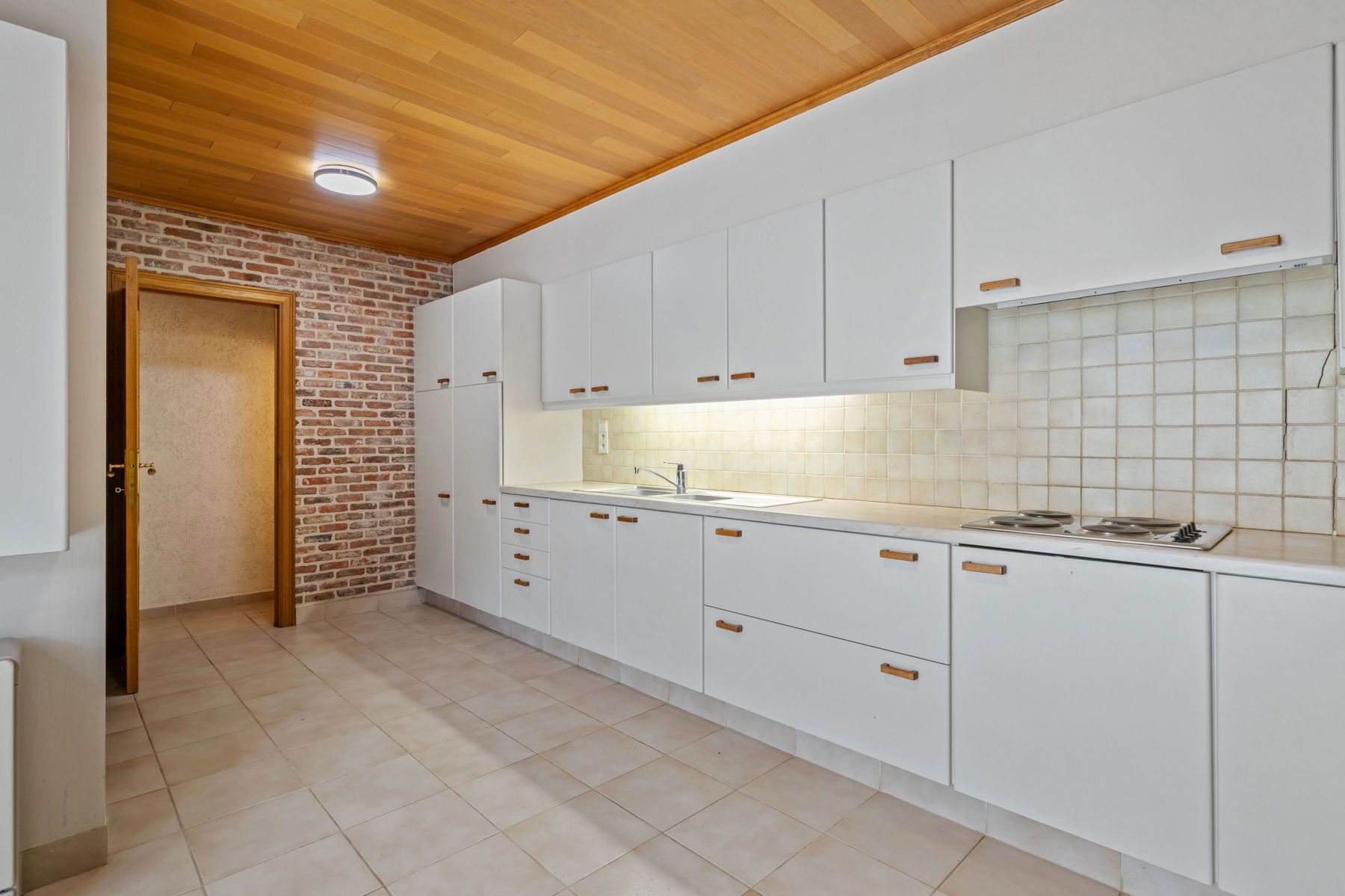 Halfopen woning met tuin, 3 slpks en dubbele garage foto 9