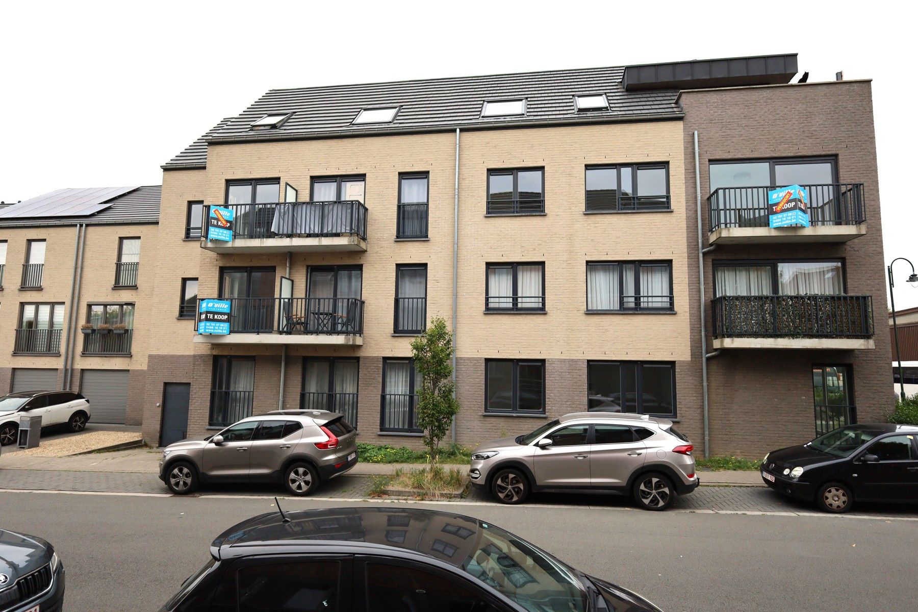 Lichtrijk appartement met terras foto {{pictureIndex}}