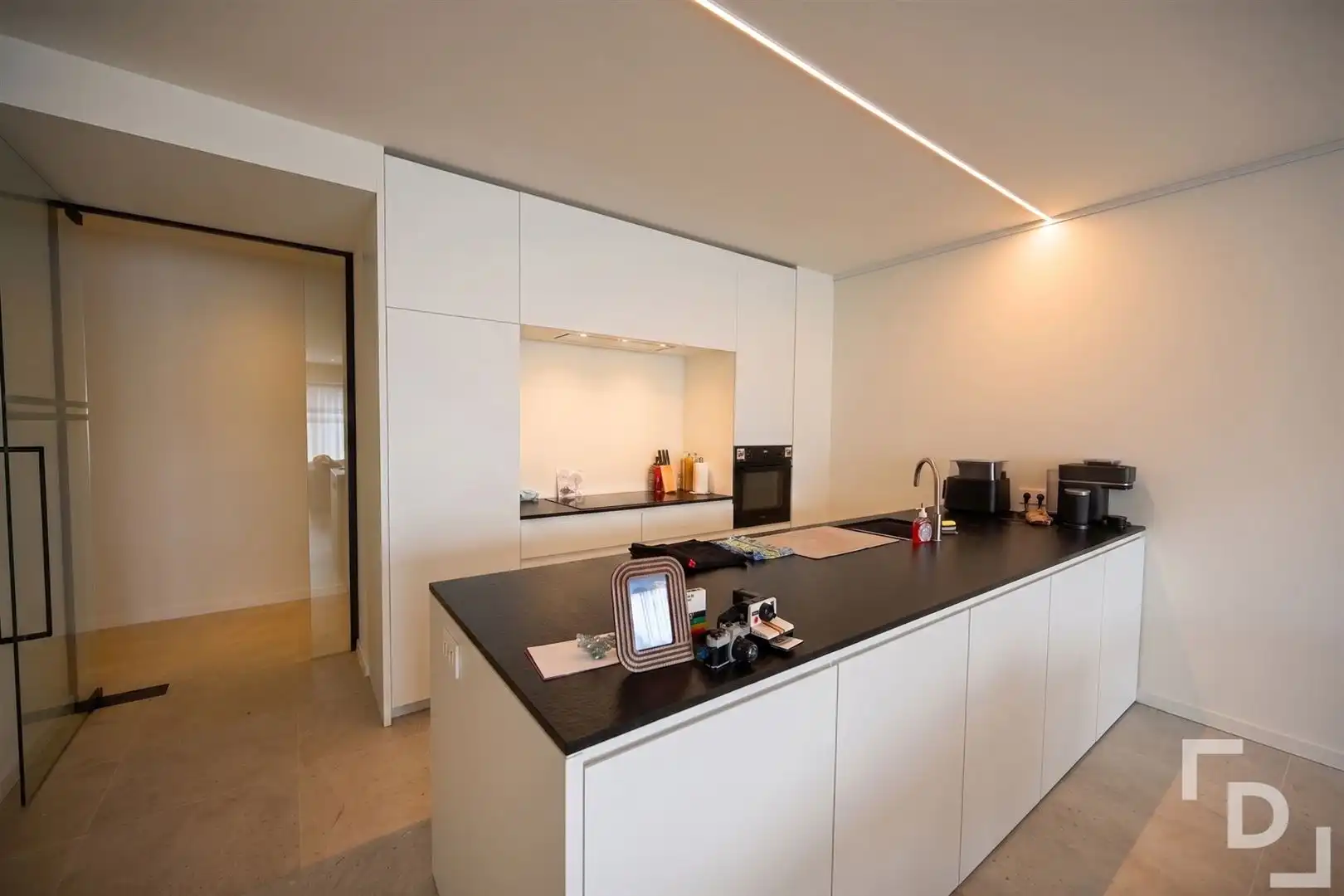 Energiezuinige en ruim nieuwbouwappartement te huur in centrum Langemark foto 2