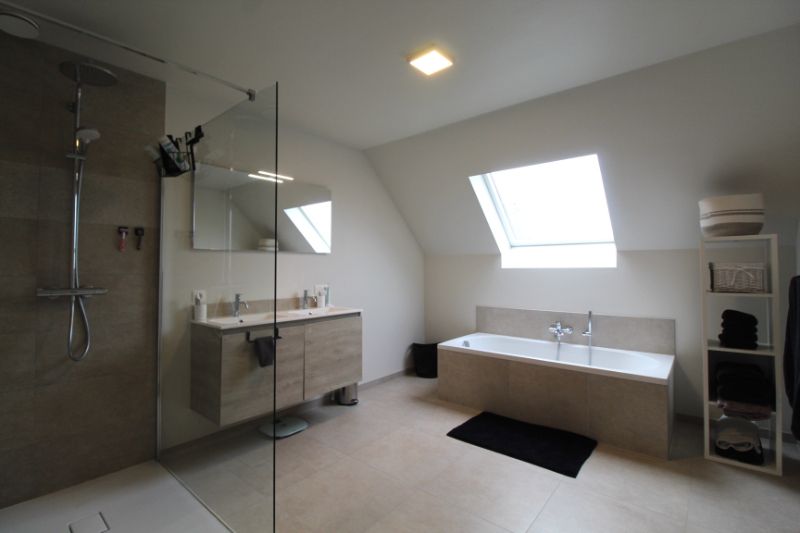 Prachtige nieuwbouwwoning in Handzame foto 12