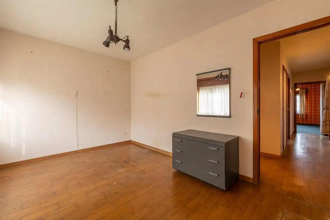 Te renoveren splitlevel woning in doodlopende straat foto 25