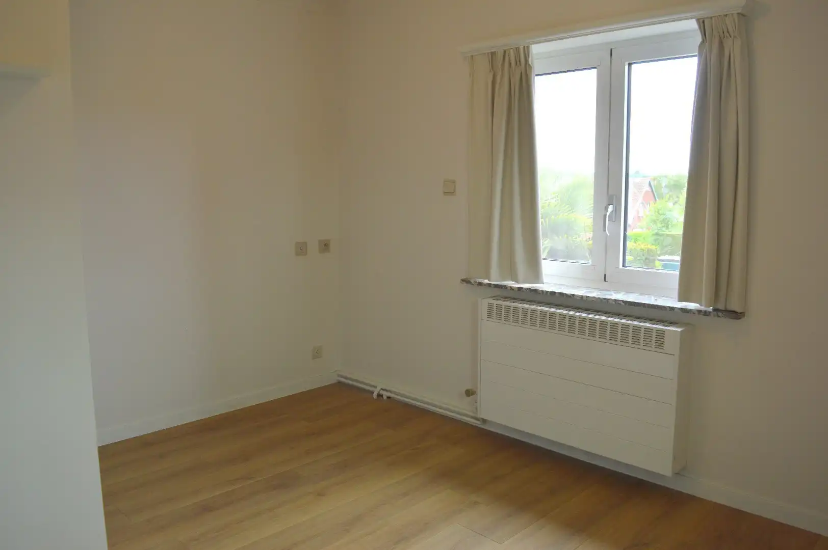 Ruime woning met garage, tuin en 3 slaapkamers in Kortrijk foto 11