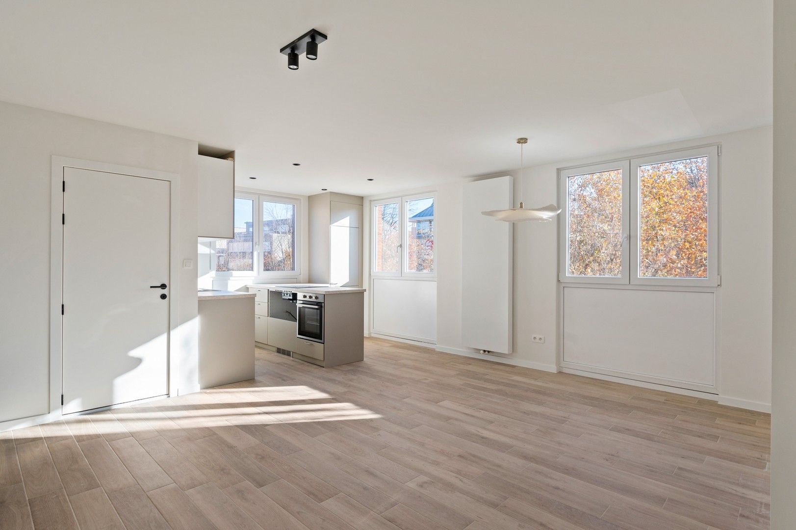 Modern en lichtrijk appartement op toplocatie in Brasschaat foto 3