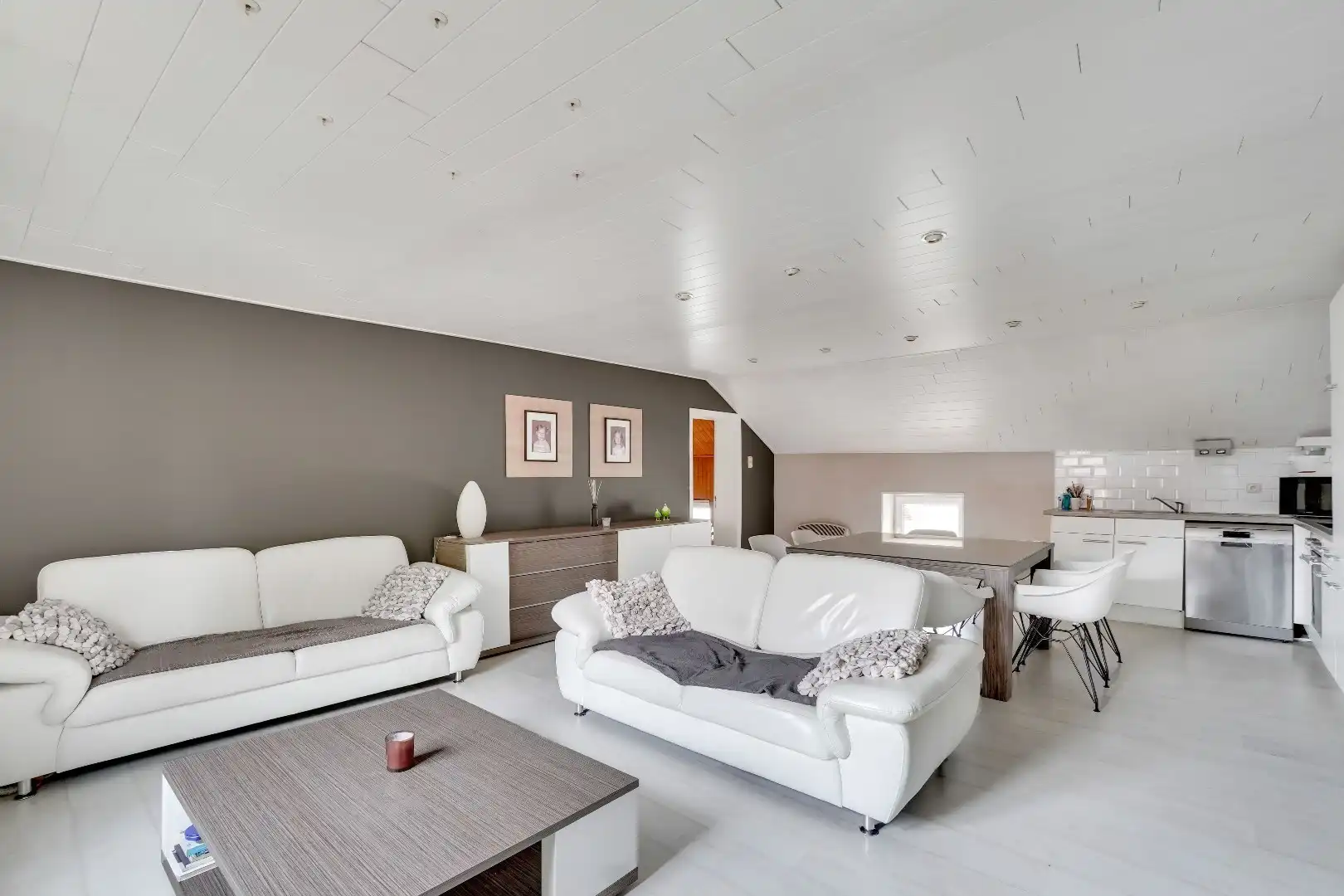 UNIEKE HOEVE MET BOUWLAND OP EEN PERCEEL VAN 36A 66CA IN HET GROENE KESSELT !  foto 13