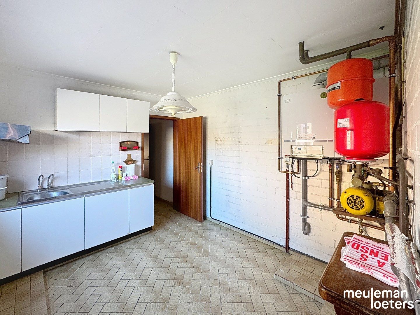 Te renoveren woning in Lotenhulle foto 10
