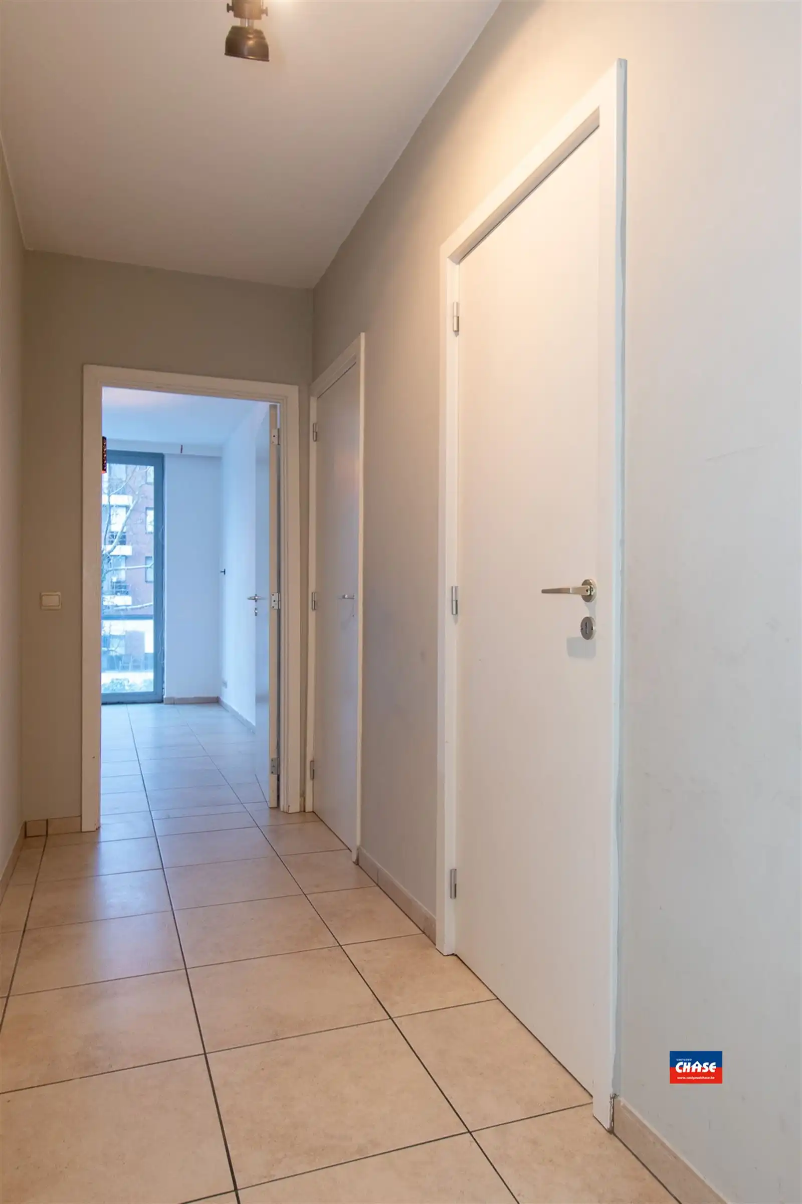 IN OPTIE !!! Ruim appartement met 2 slaapkamers en zonnig terras ! foto 15