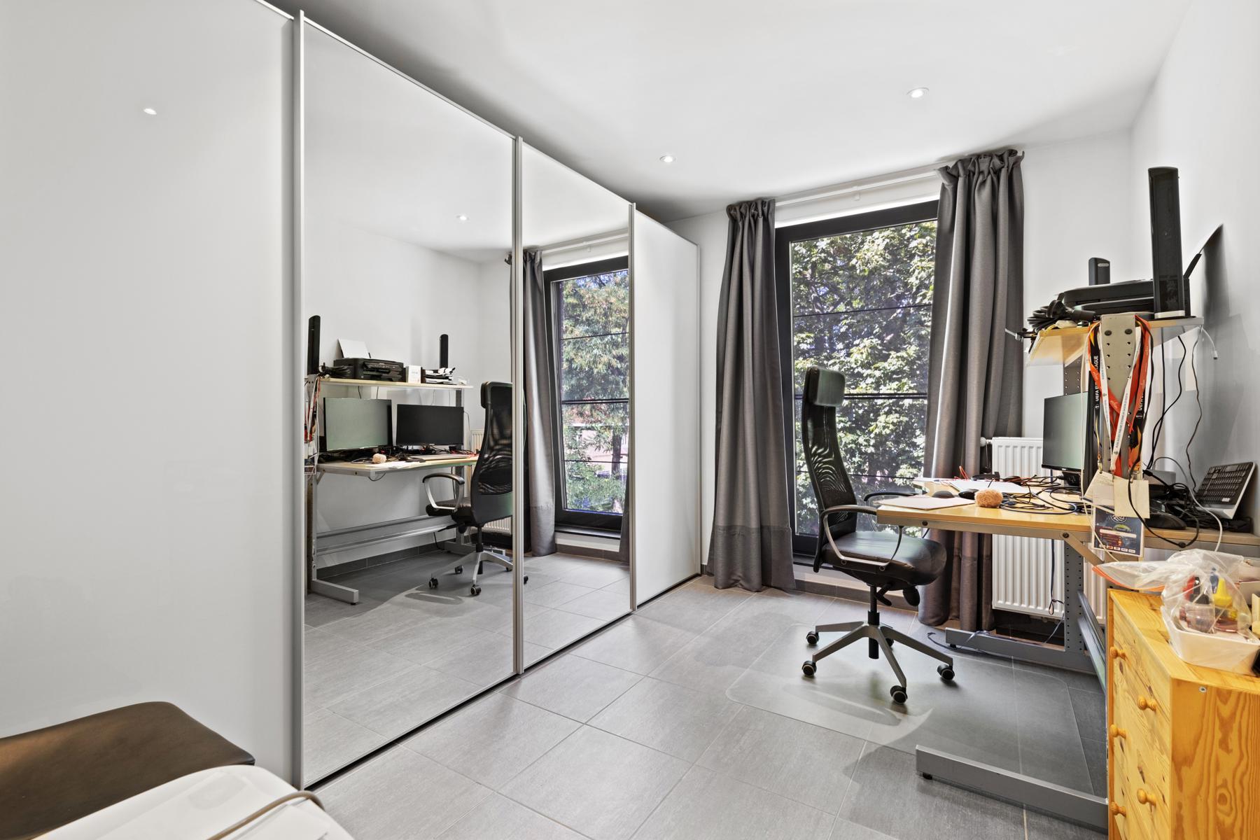 Prachtig 2 slaapkamer appartement  in een groene omgeving  foto 13