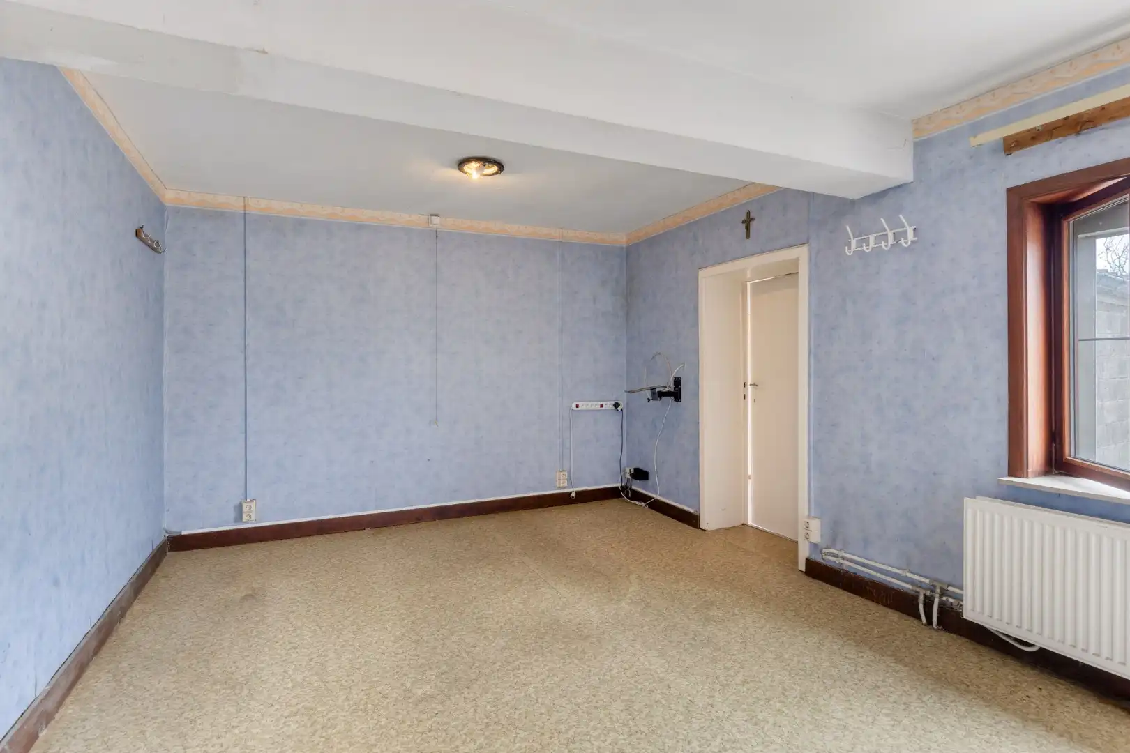 Half open bebouwing (hoeve) met 5 slaapkamers, tuin, terras en zeer ruime garage in Oorbeek (Tienen)! – EPC 730 kWh/m² - bewoonbare opp. 195 m² foto 12