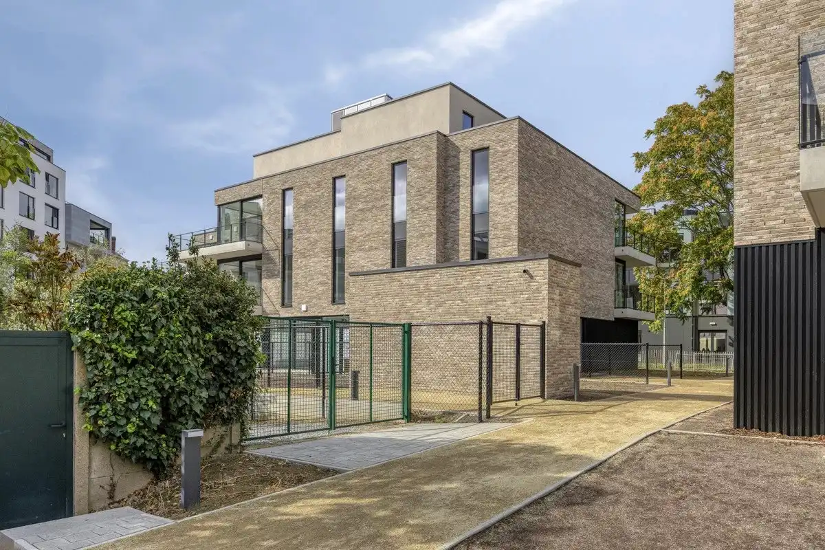 PRACHTIG NIEUWBOUWAPPARTEMENT MET 2 SLPK'S IN CENTRUM HASSELT foto 29