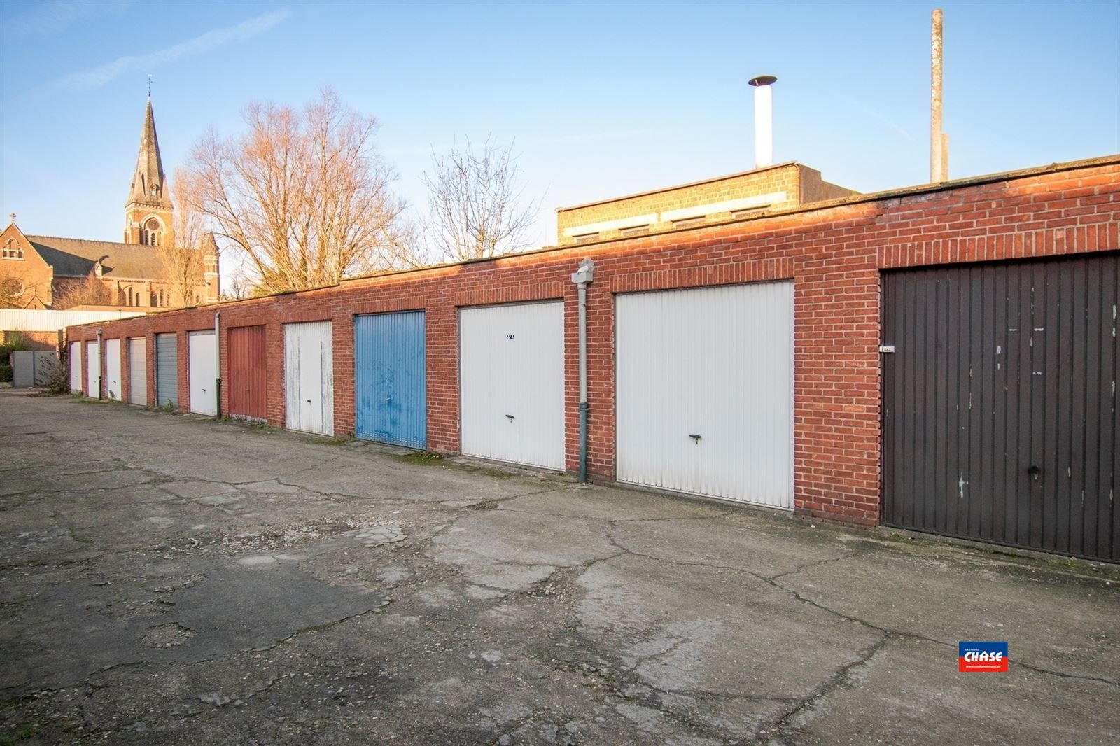 Instapklare gezinswoning met 3 tot 5 slaapkamers,tuin en garagebox foto 28