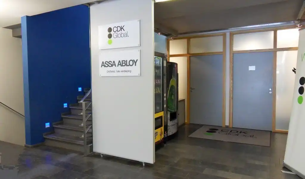 Strategisch gelegen eigentijdse kantoren te huur in Merelbeke-Melle foto 8