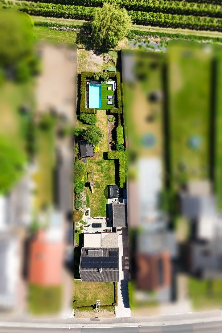 Energie efficiënte open bebouwing met grote tuin foto 30