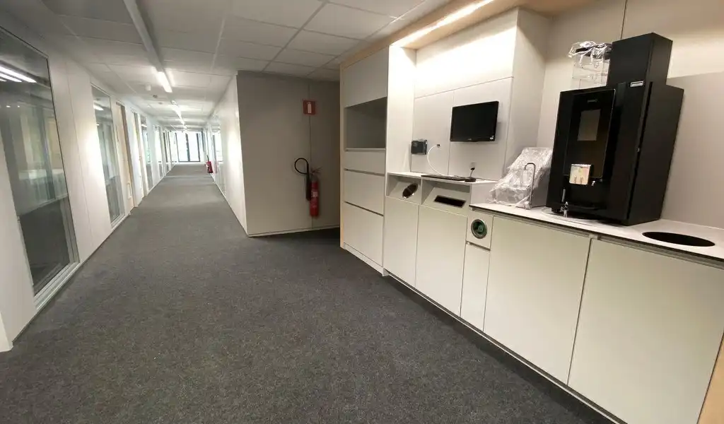 Vernieuwde kantoren te huur op toplocatie in Zwijnaarde foto 14