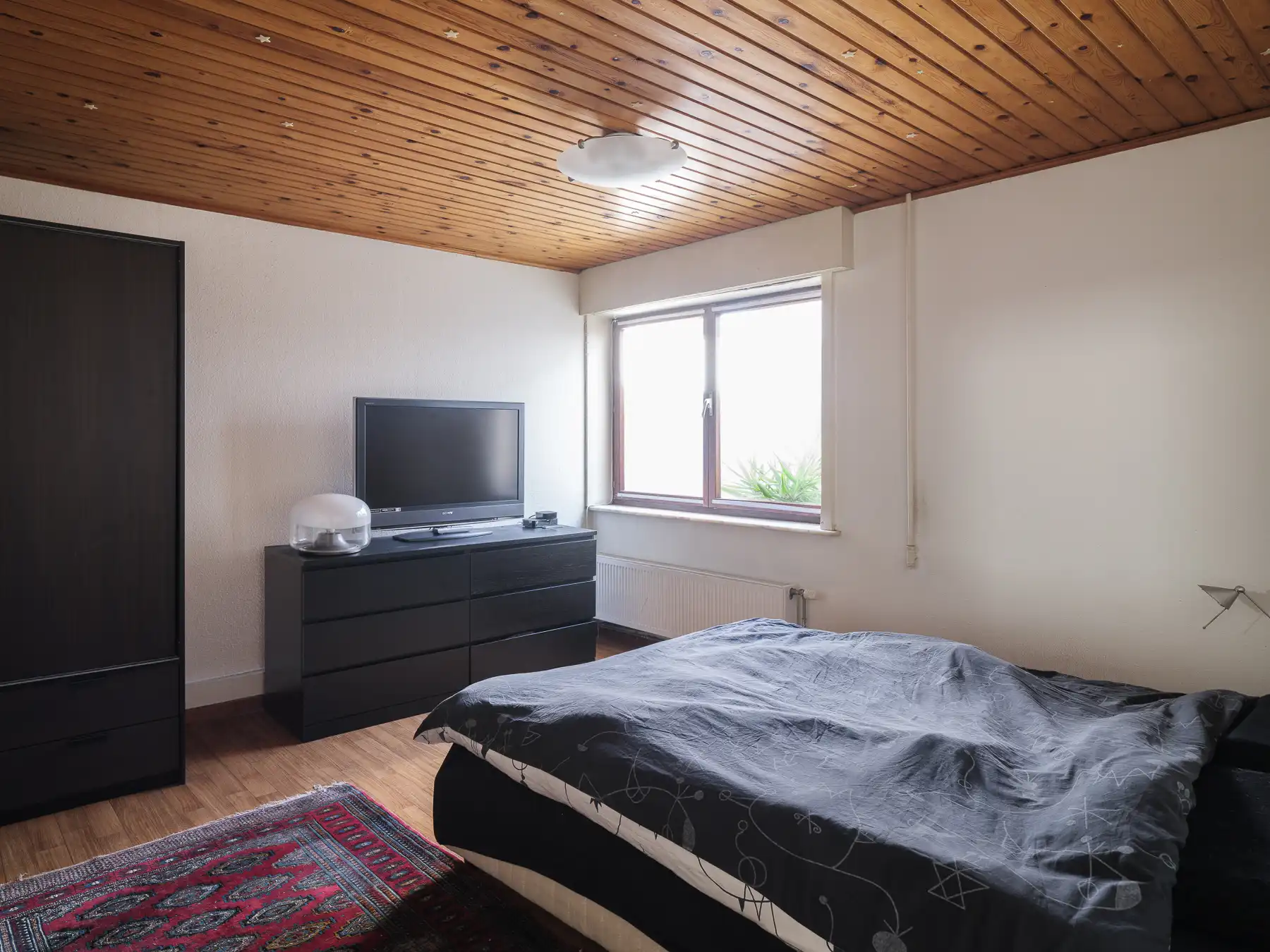 Ruim drie slaapkamer duplex-appartement met potentieel foto 14