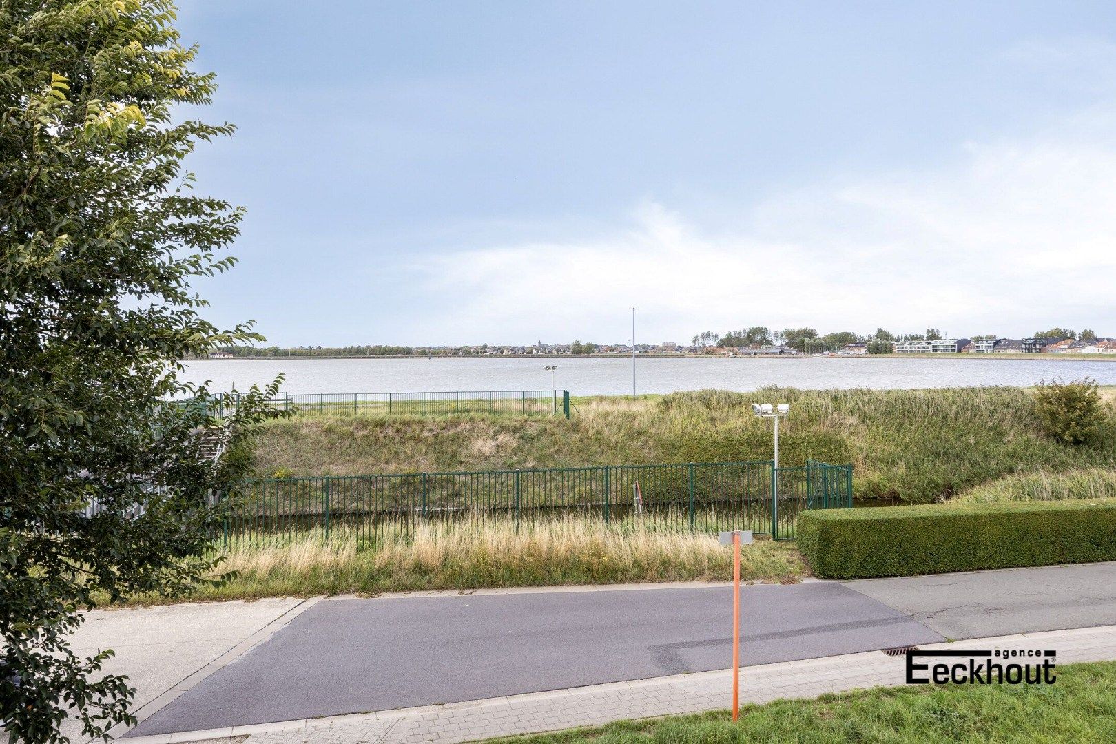 Ruime halfopen woning met tuin en garage aan de Spuikom te Bredene! foto 24