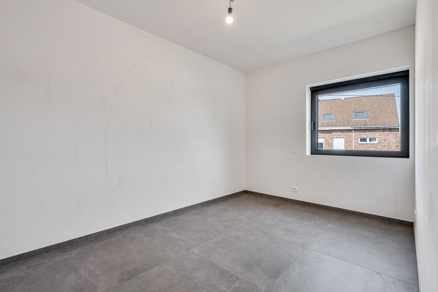Instapklare nieuwbouwwoning met uitzicht op de velden foto 11