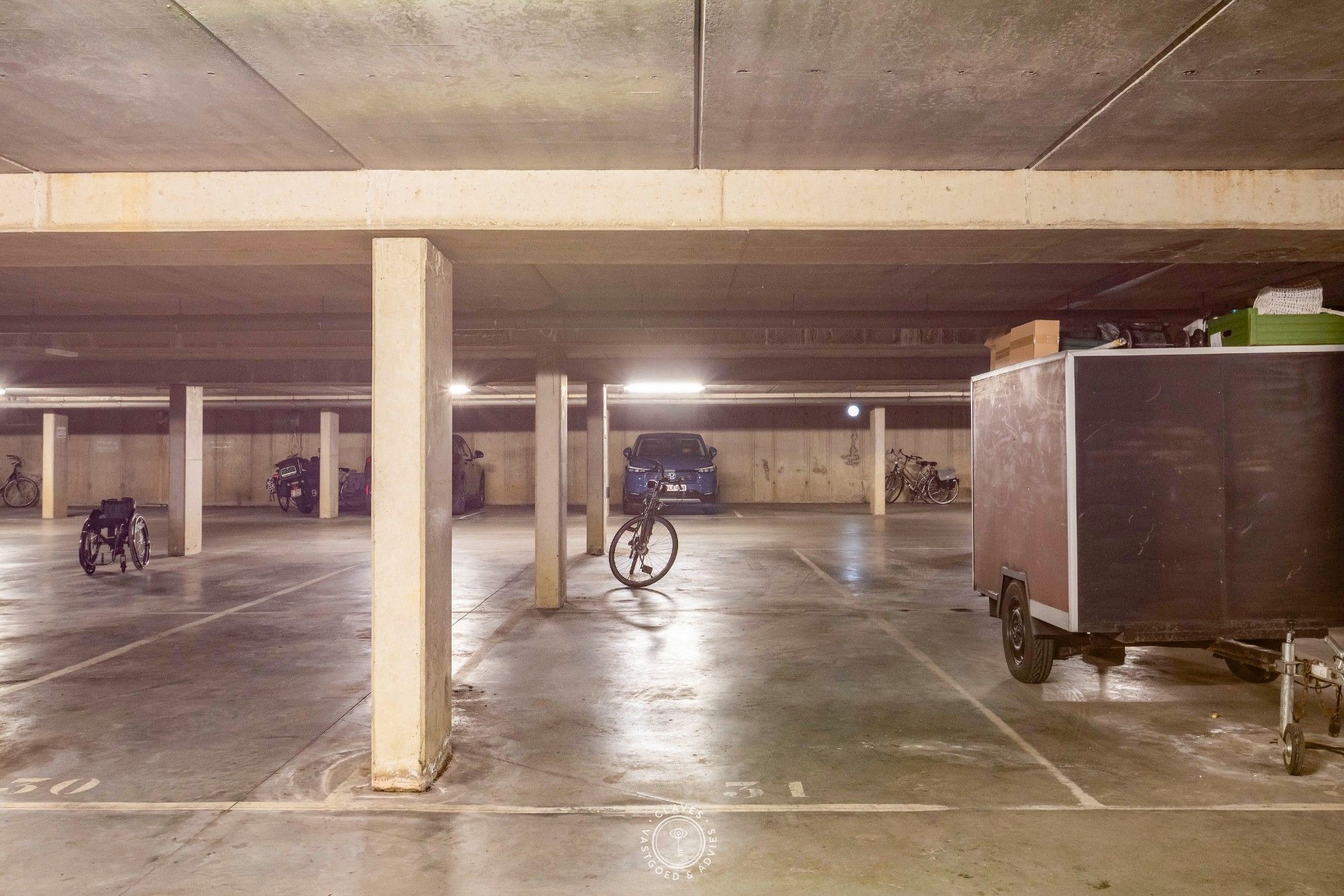 Praktische studio met terras en autostaanplaats foto 11