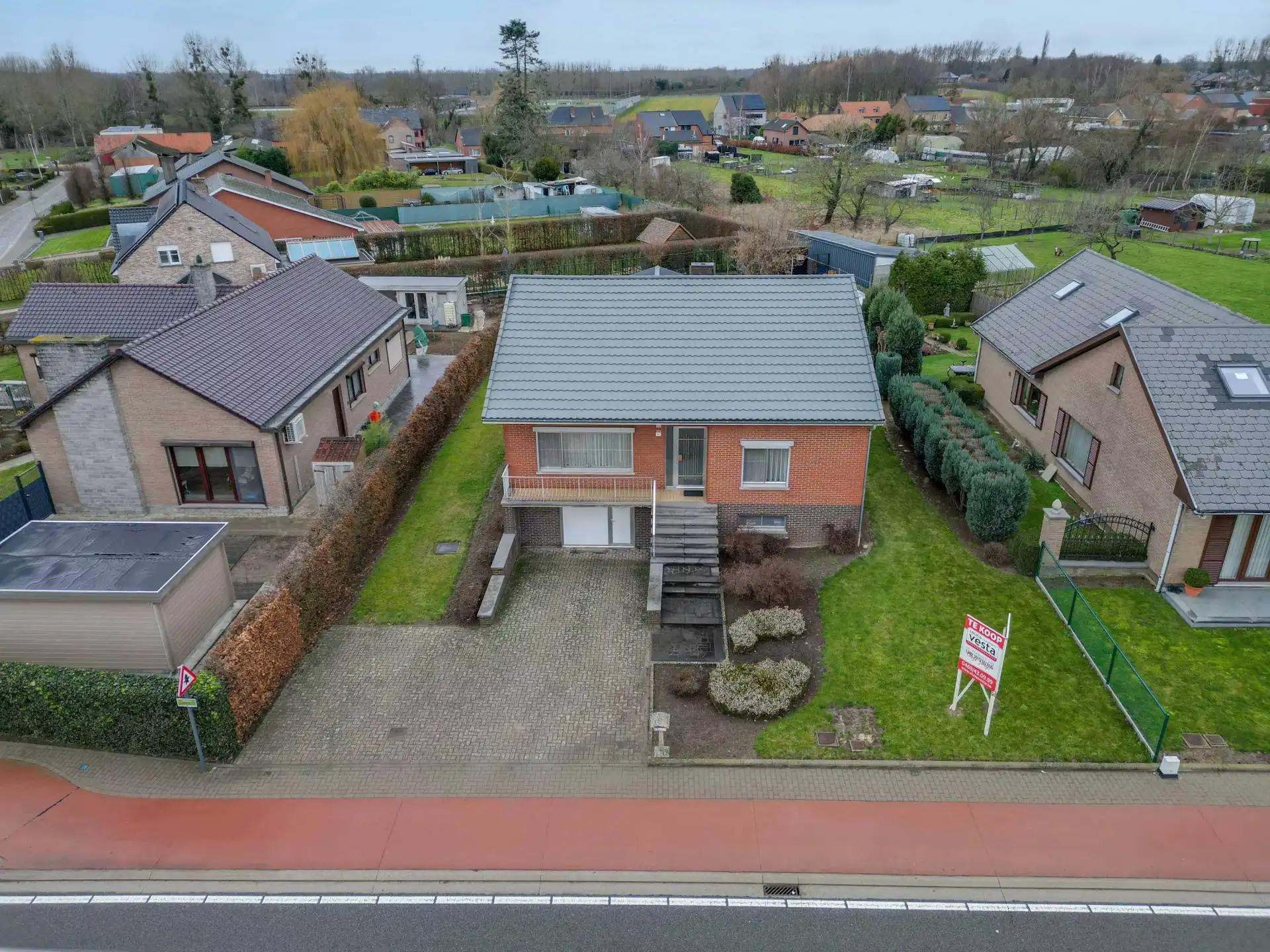 Hoofdfoto van de publicatie: Ruime gezinswoning met tuin nabij centrum van Wellen