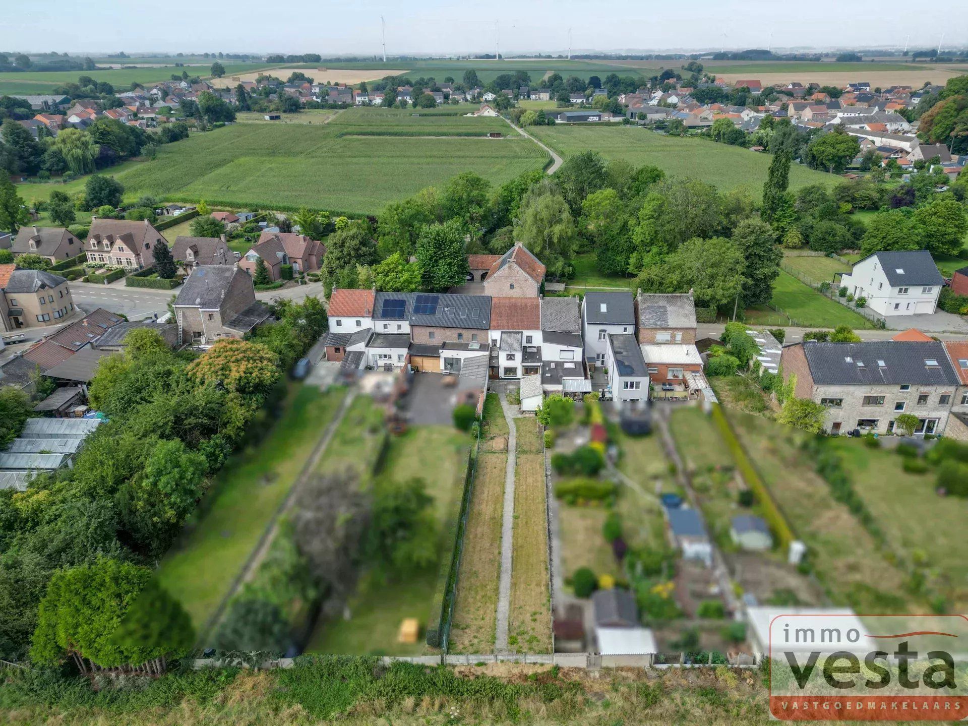Landelijk gelegen, te renoveren woning foto 5