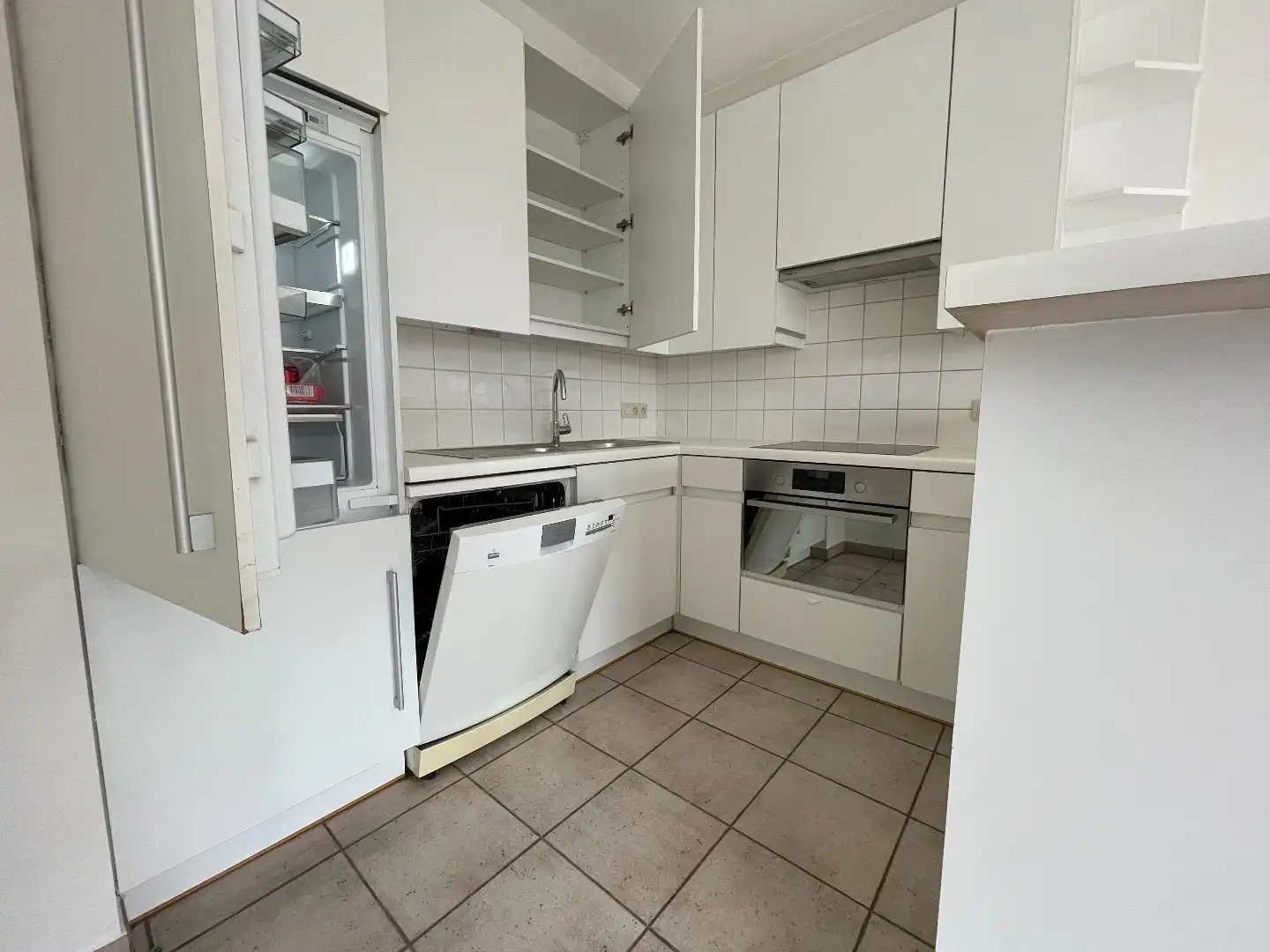 2 slk appartement met autostaanplaats in het centrum van Kuurne te huur.  foto 10