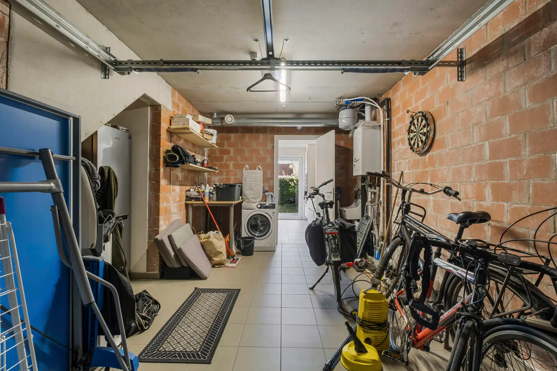 Ruime, energiezuinige woning te Sint-Michiels foto 8