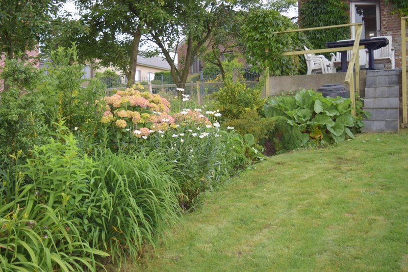 Landelijk gelegen woning met terras en tuin  foto 27