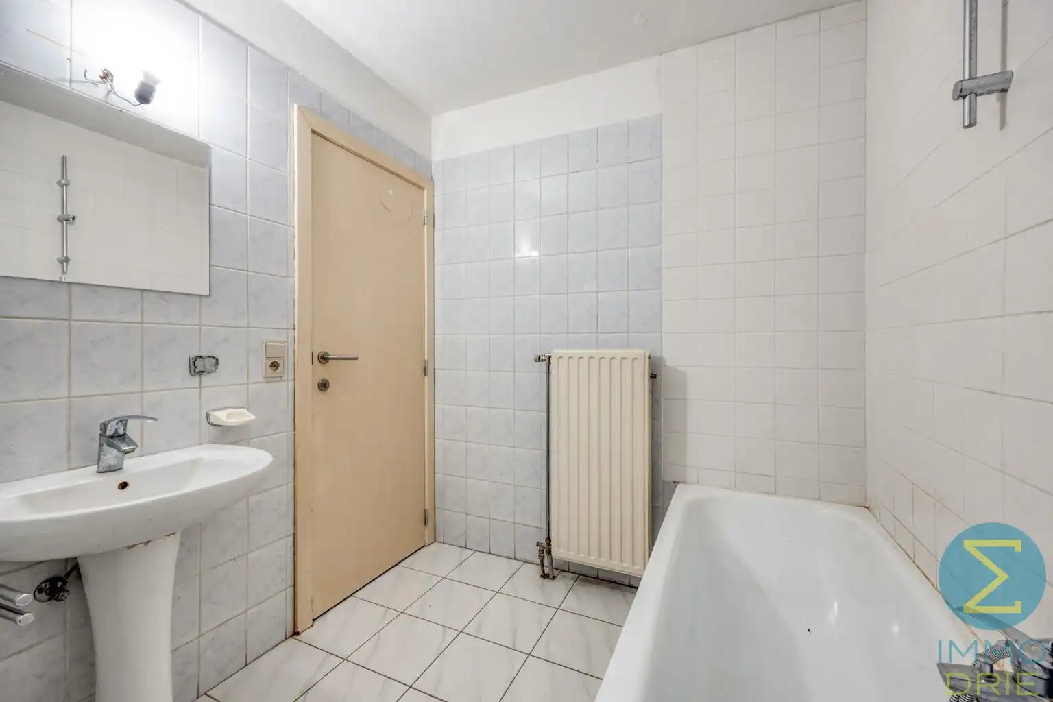 Opbrengsteigendom met 3 verhuurde appartementen en garages foto 13