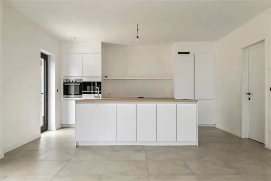 KNAPPE NIEUWBOUWWONING IN MODERNE STIJL foto 12