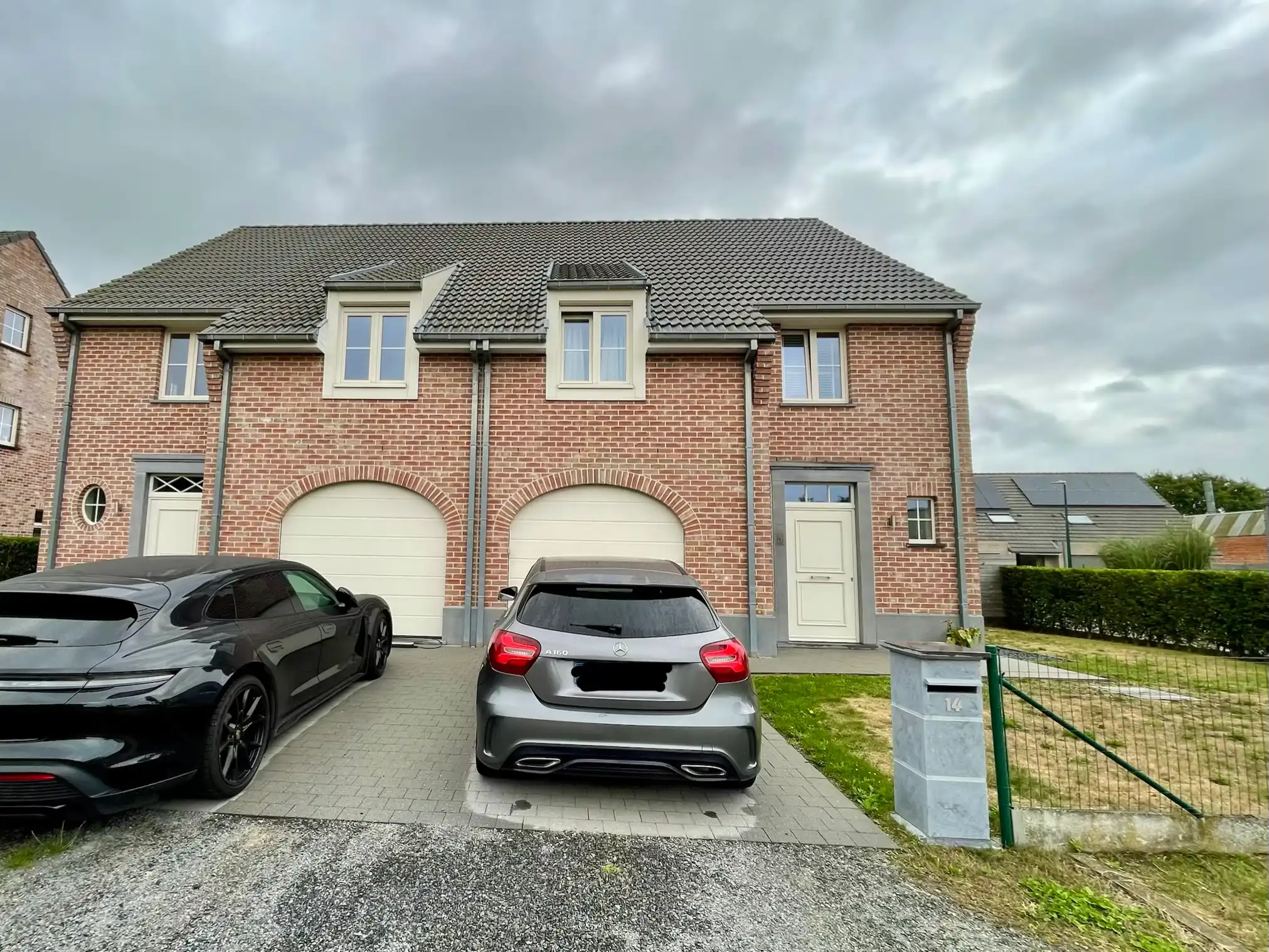 Instapklare woning met 3 slaapkamers, garage en tuin foto 2