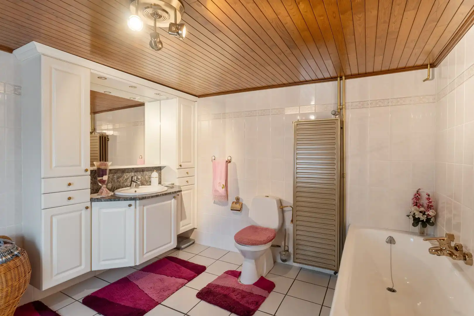 Landelijk wonen in alle rust met ruimte, charme en talloze mogelijkheden foto 16