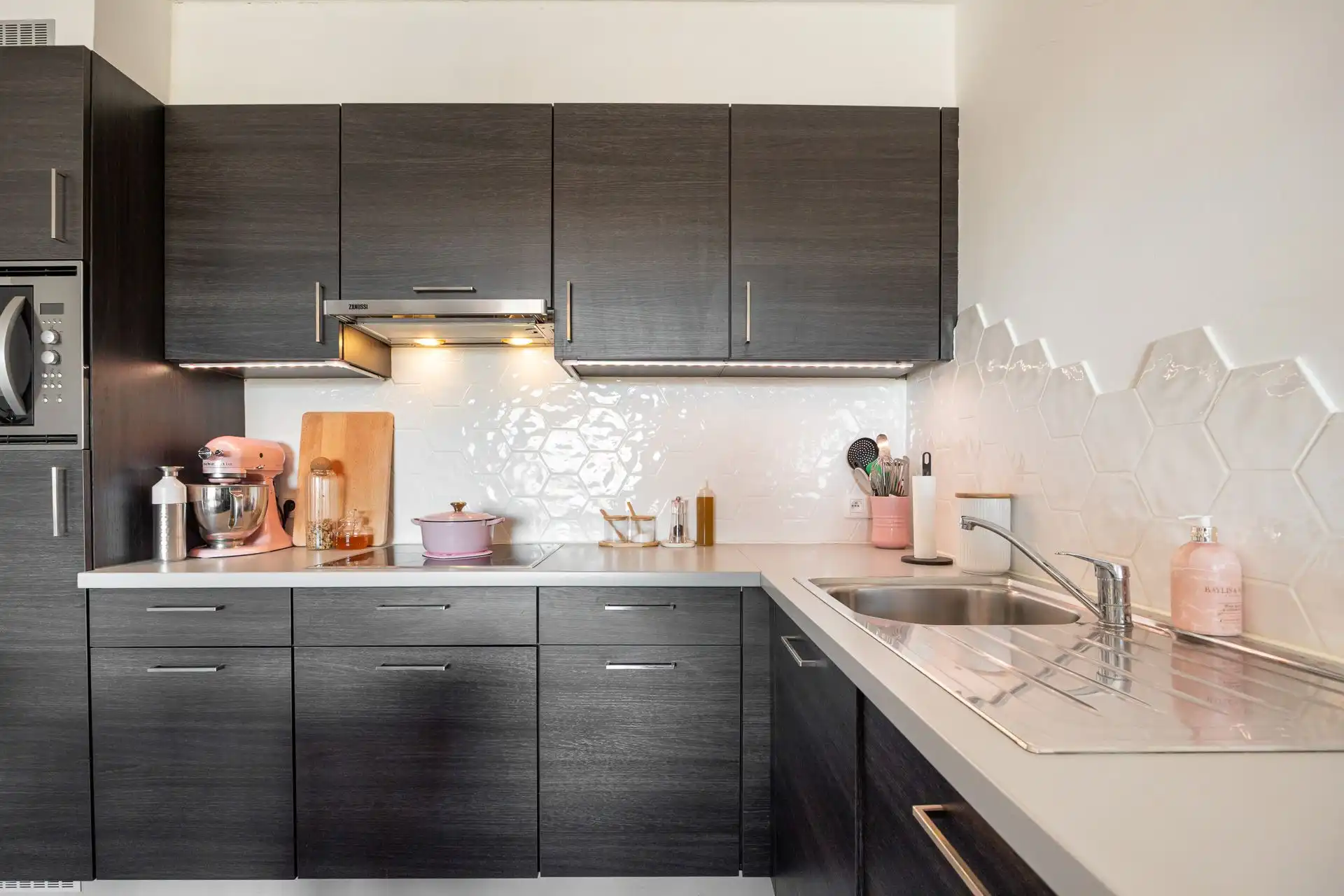 Modern appartement met zonnig terras en autostaanplaats! foto 4