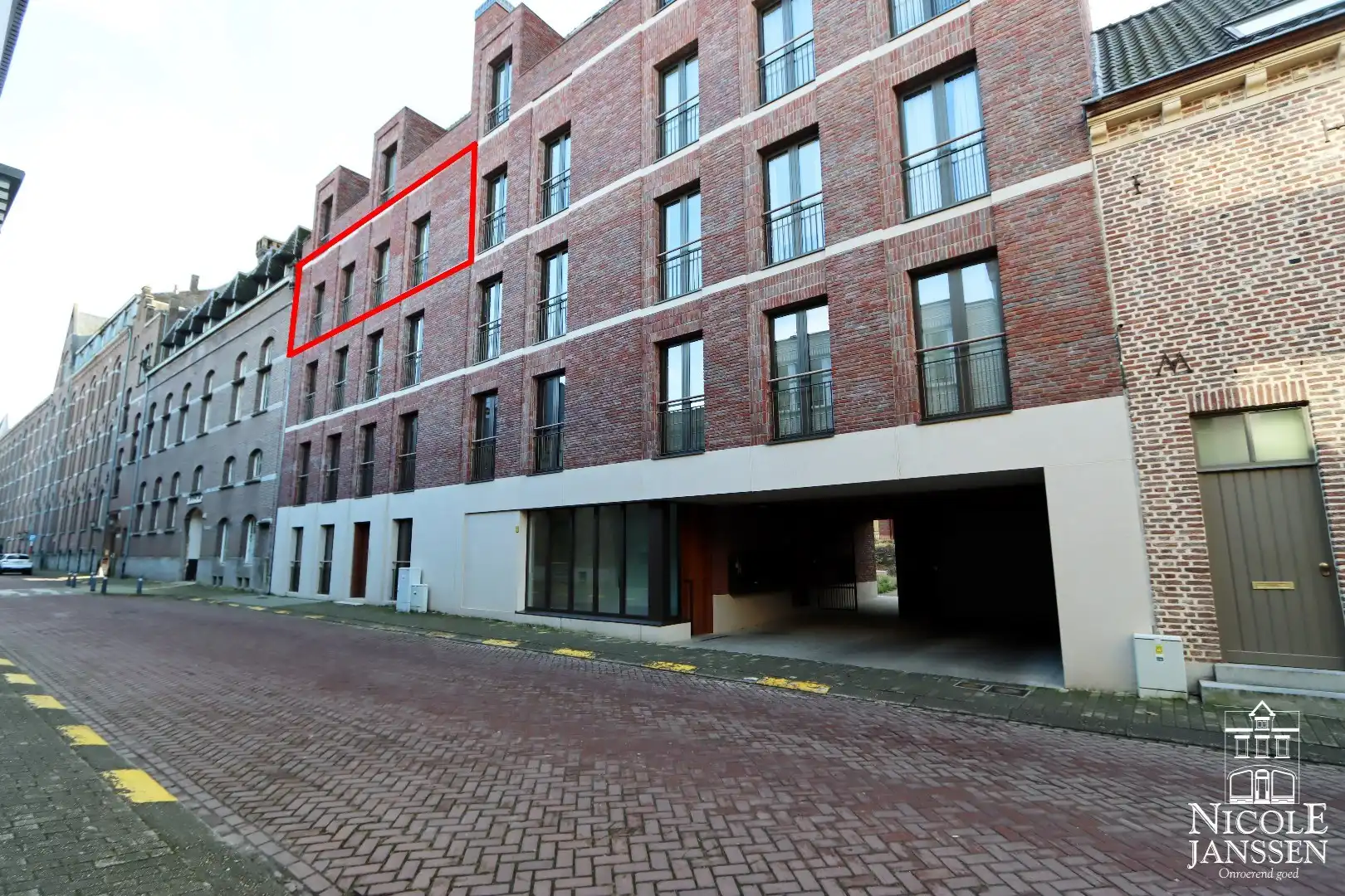 Luxe nieuwbouwappartement op de 3de verdieping met mooi terras  foto 2
