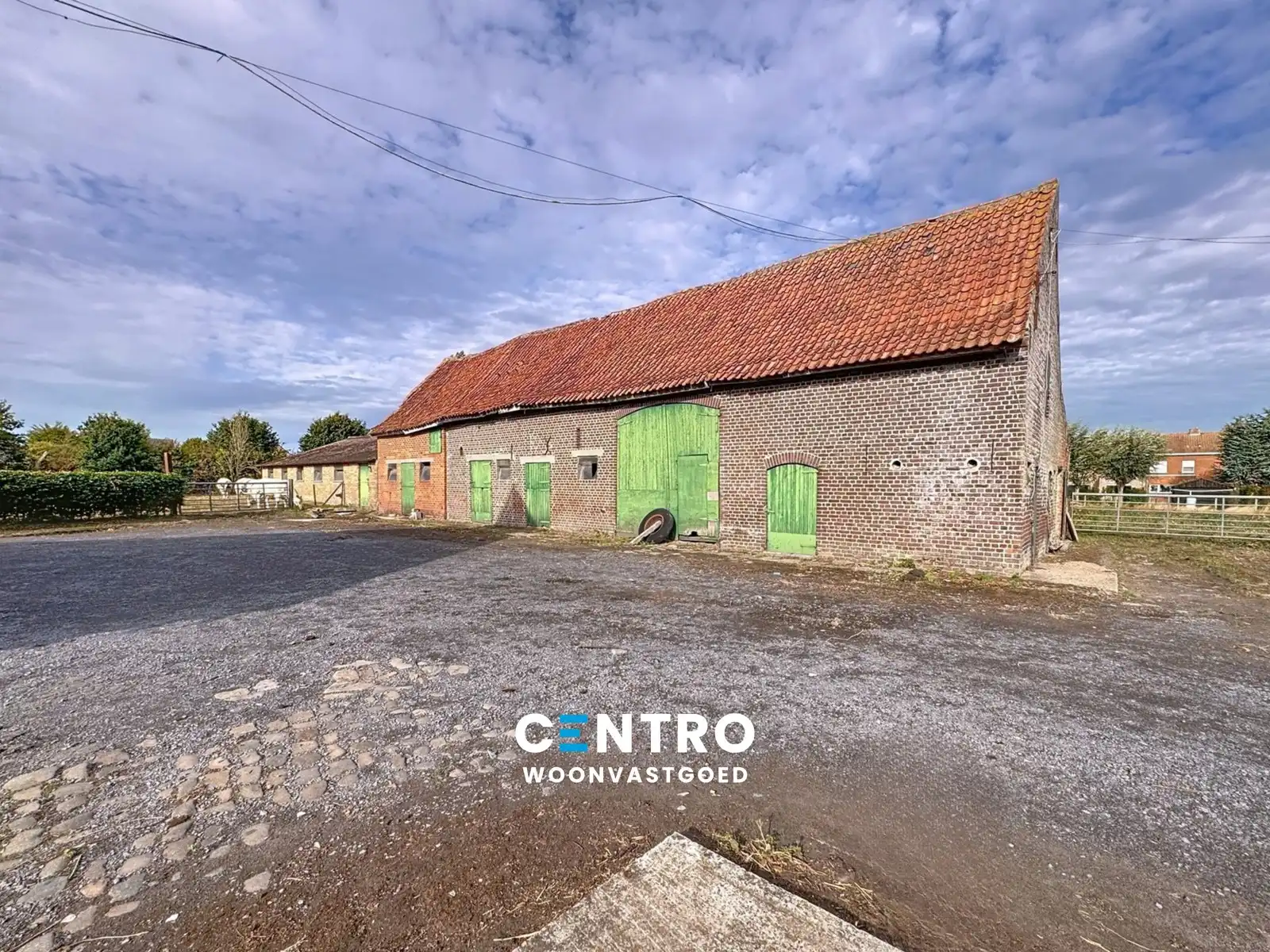 Te renoveren hoeve op circa 1 ha op GOEDE ligging! foto 10