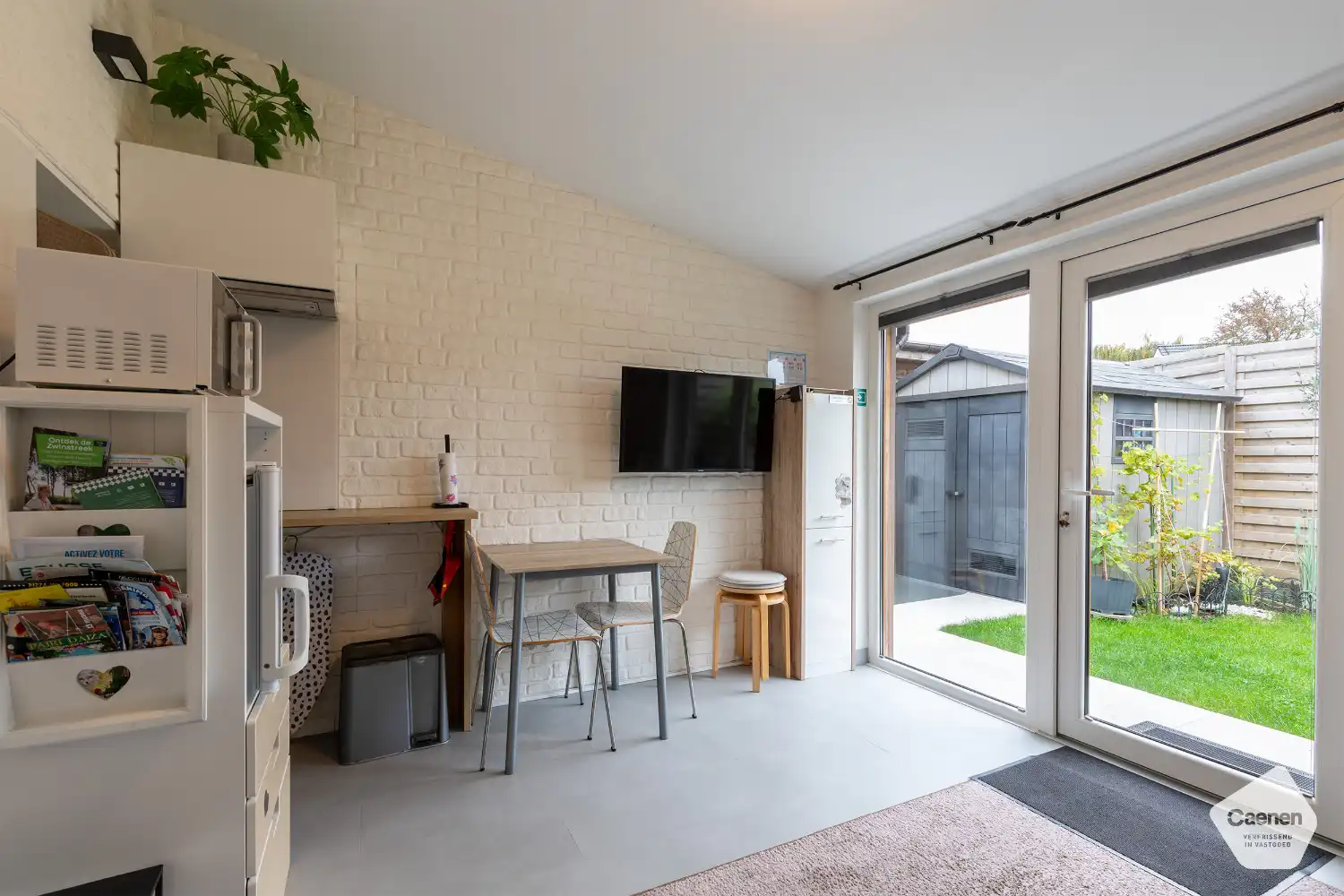 Wonen en werken op één adres – unieke halfopen woning met praktijkruimte. foto 18