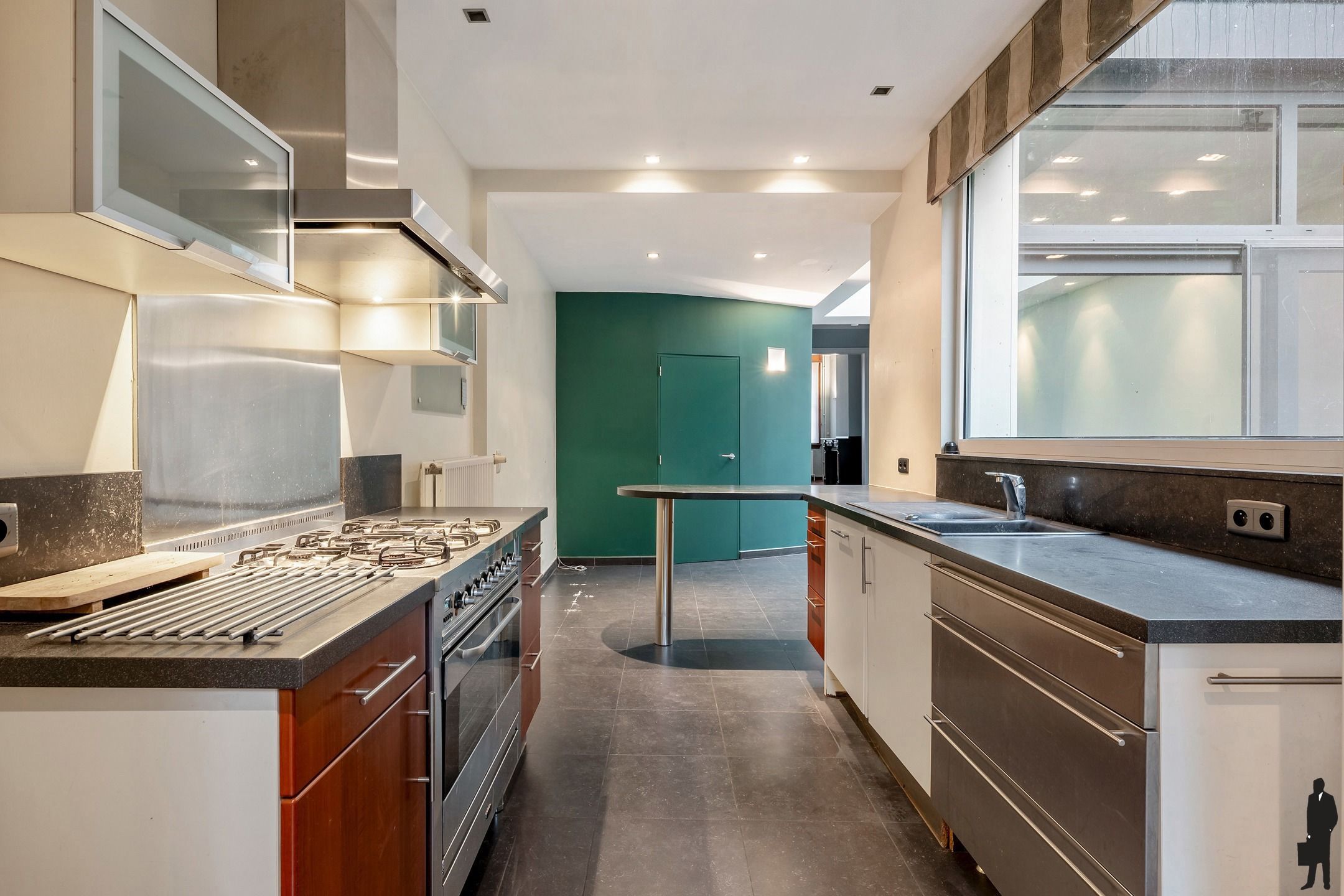 Unieke herenwoning met 4 slk en tuin op een top ligging te Lier. foto 13